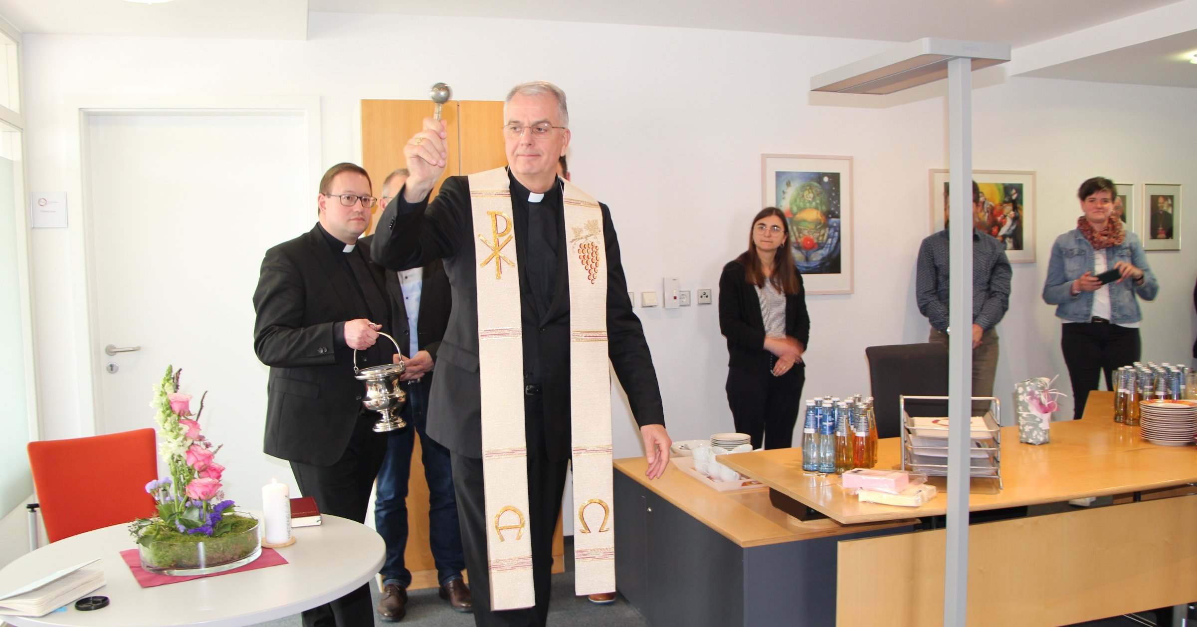Neue Büroräume von Weihbischof Peters eingesegnet | Pastoraler Raum Daun